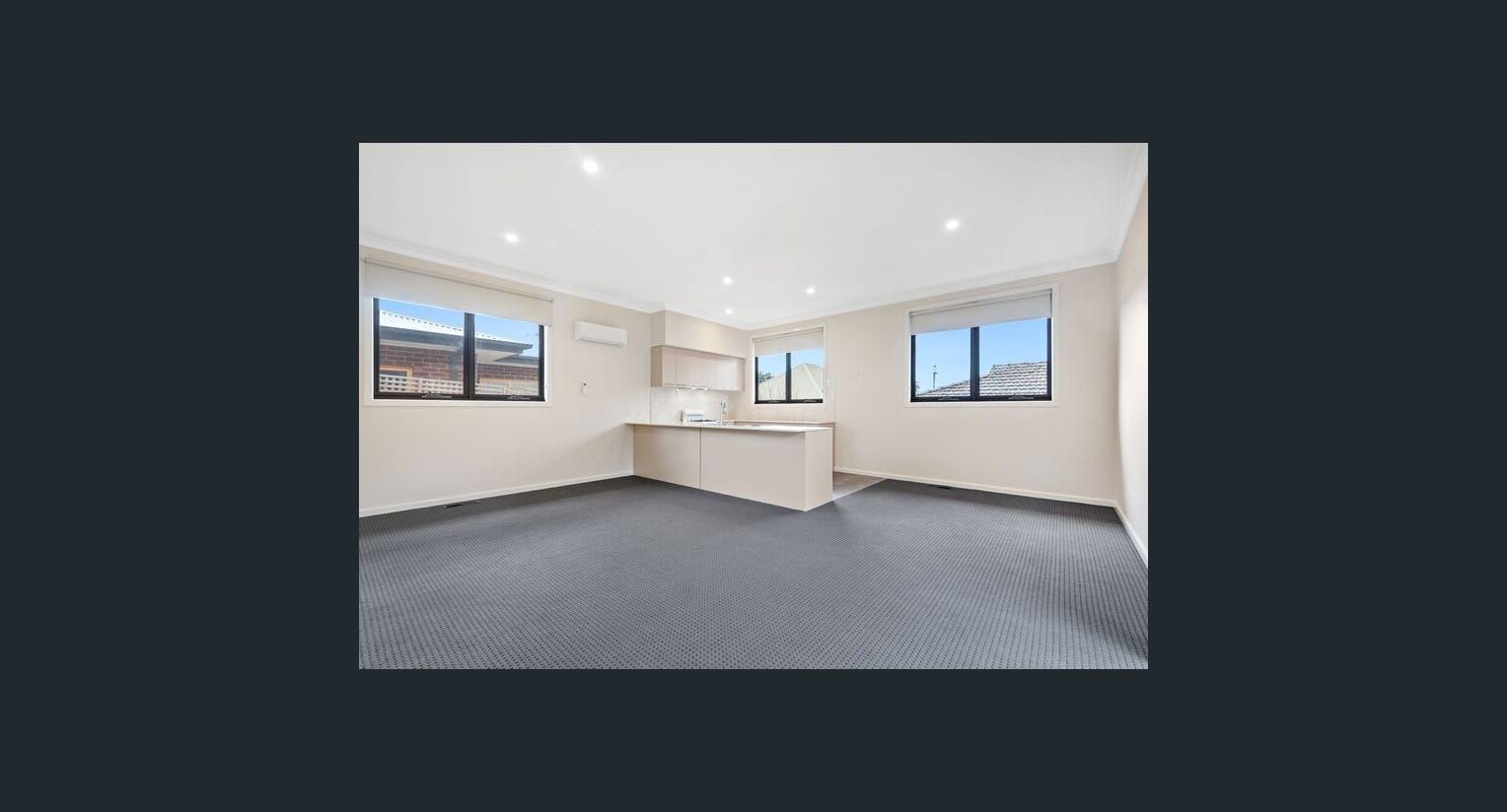 Low maintenance 3 bedroom !