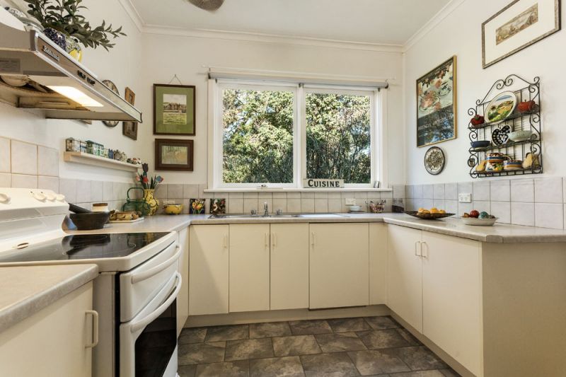 82 Broughton Road, Surrey Hills - Thumbnail 4