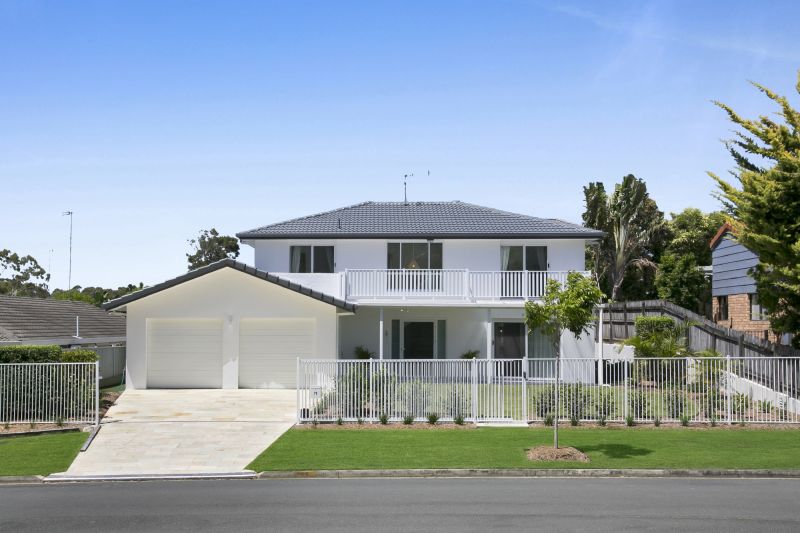 Real Estate For Sale 19 Chartwell Drive Benowa , QLD