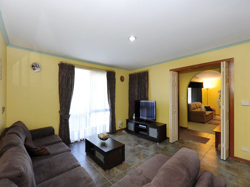 41 Hoddle Way, Altona Meadows - Thumbnail 5