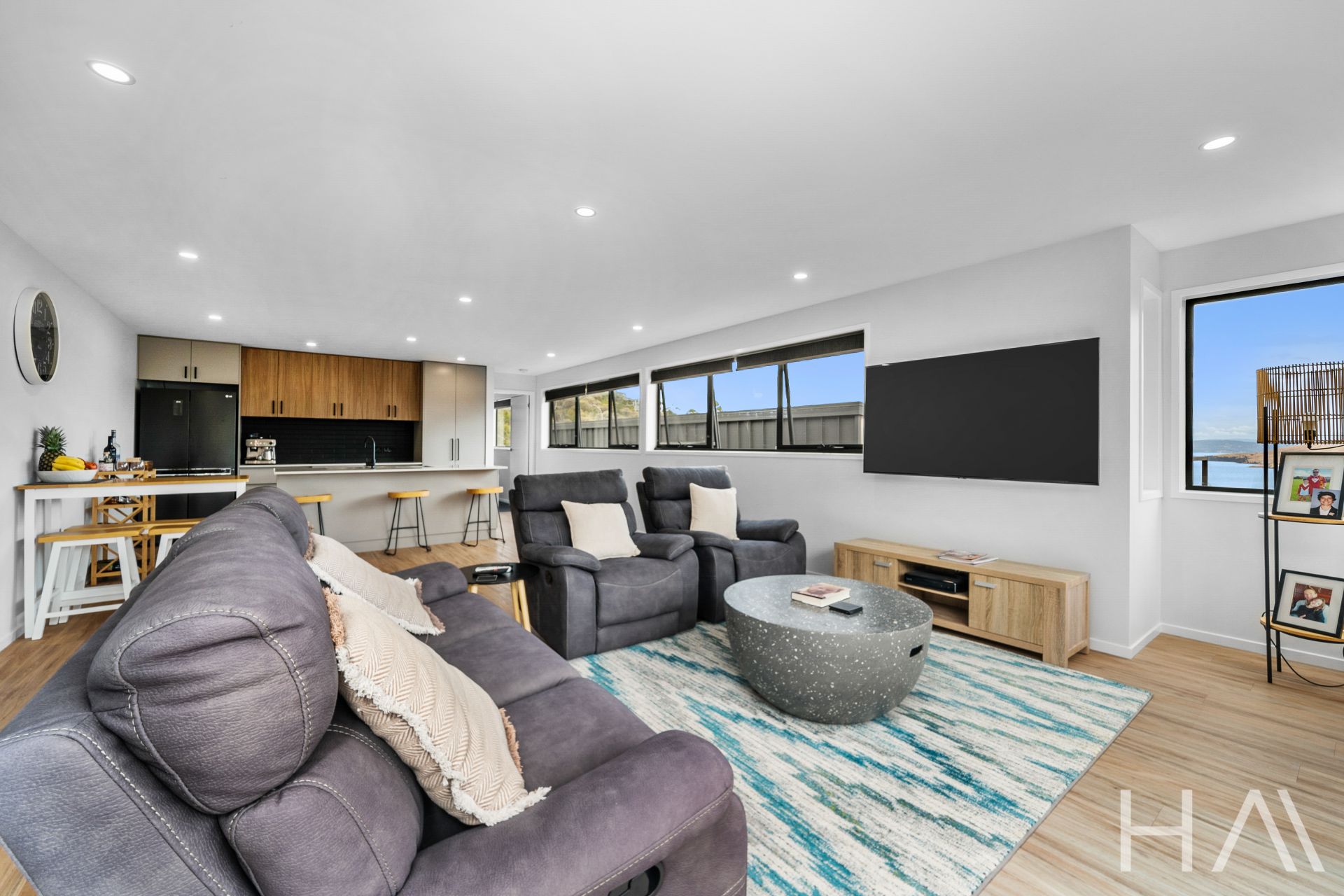 12/1 Cologne Drive Oakdowns, Oakdowns - Thumbnail 6
