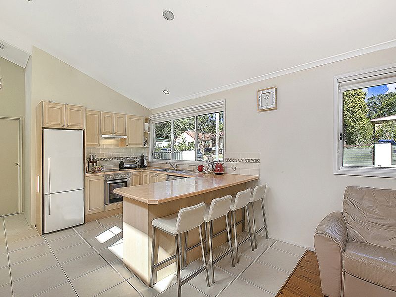 16 Tecoma Street, HEATHCOTE, Heathcote - Thumbnail 4