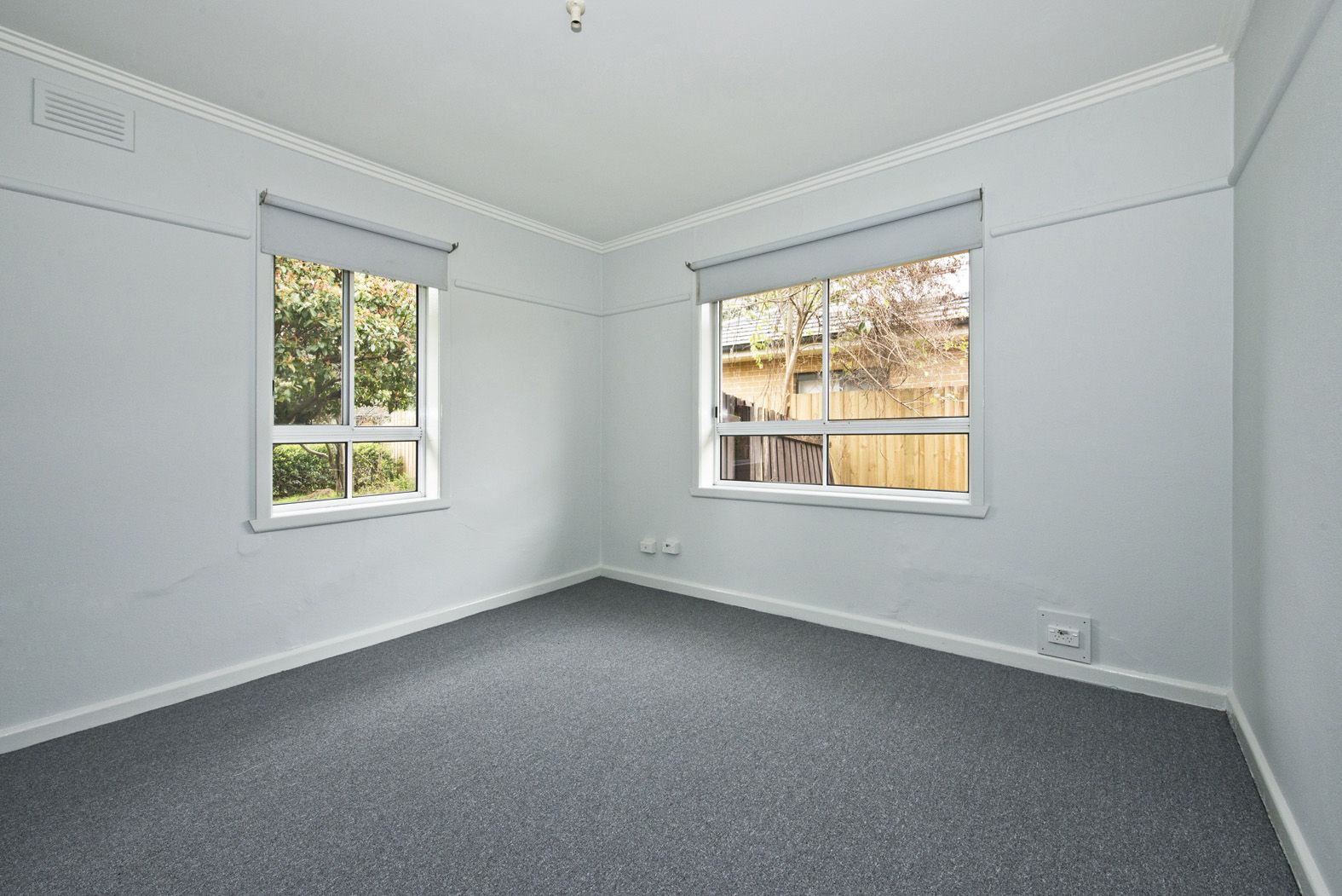 Light and Fresh 2 Bedroom Home!