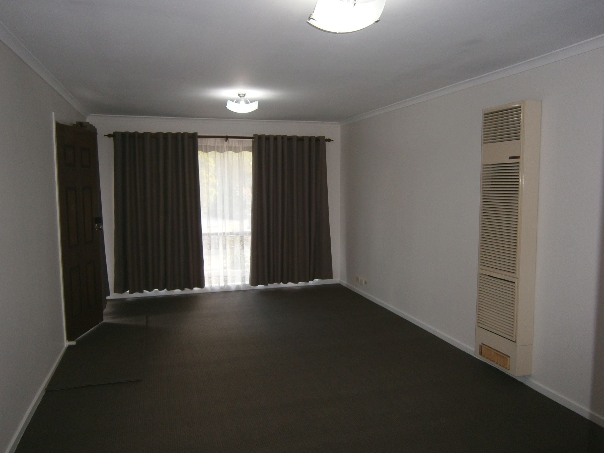 NEAT TWO BEDROOM UNIT WITH PRIME LOCATION    *Insp Sat 16th Jun @ 9:40am & Tue 19th Jun @ 4:25pm*