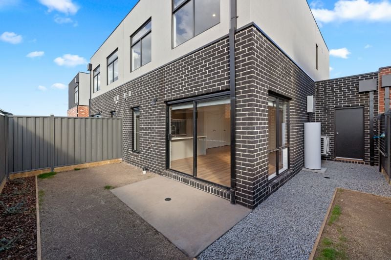 27 Turning Loop, Fraser Rise