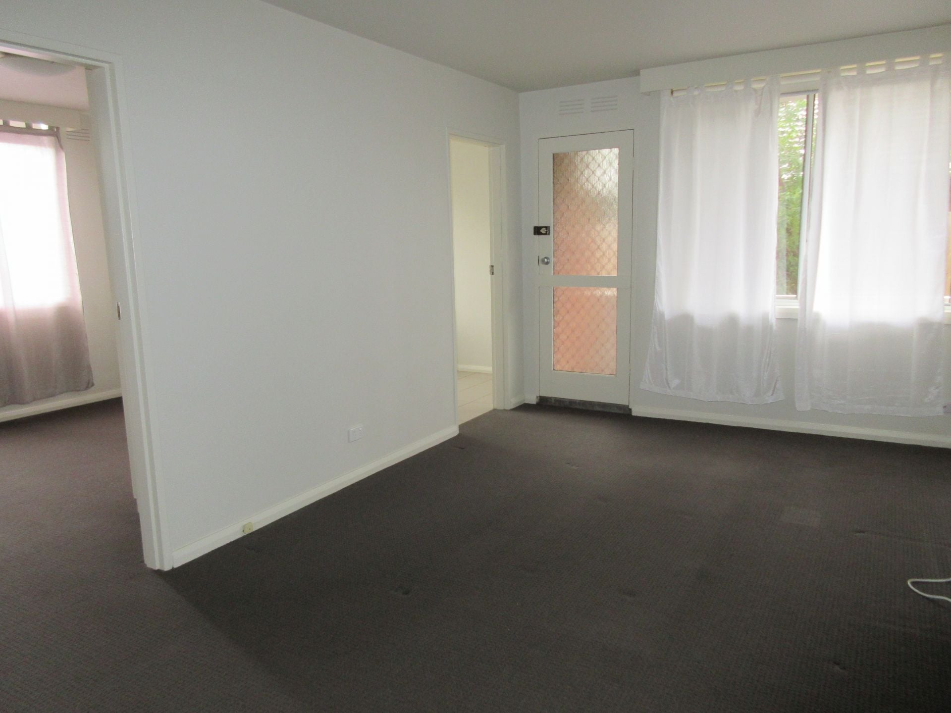 Sensational Ground Floor Apartment in Great Location!