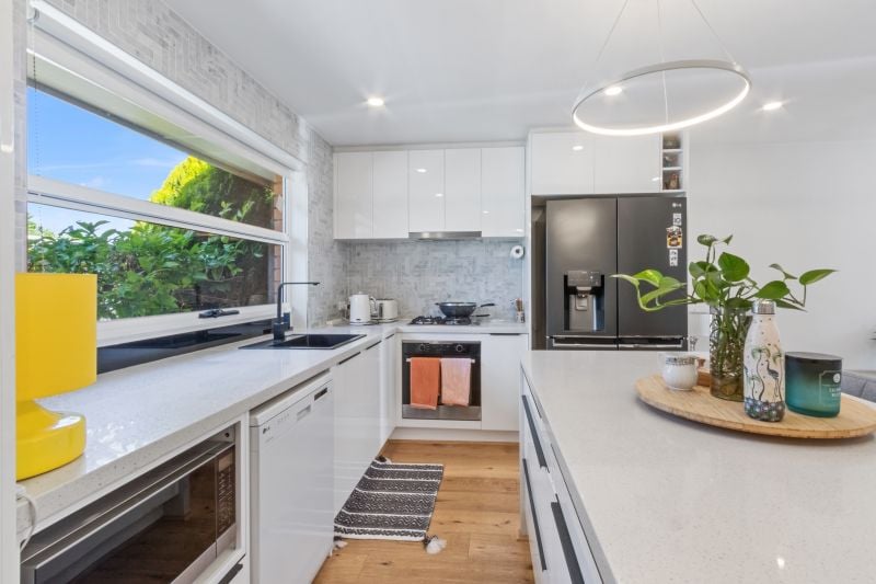2/141 Hickford Street, Reservoir