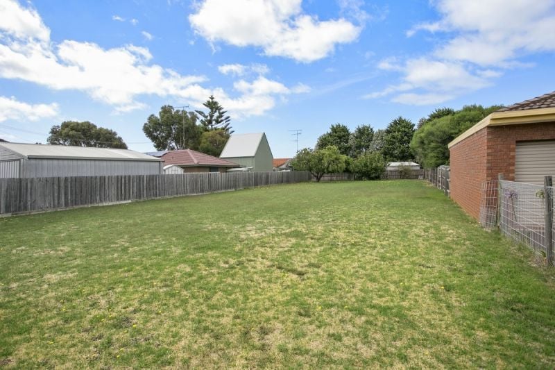 34 Pembroke Road Ocean Grove VIC, Ocean Grove - Thumbnail 2