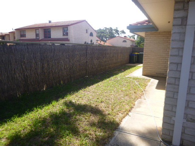 4/12 Varram  Way West Lakes Shore 5020