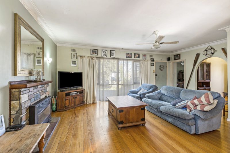 17 Bracken Grove, Altona - Thumbnail 5