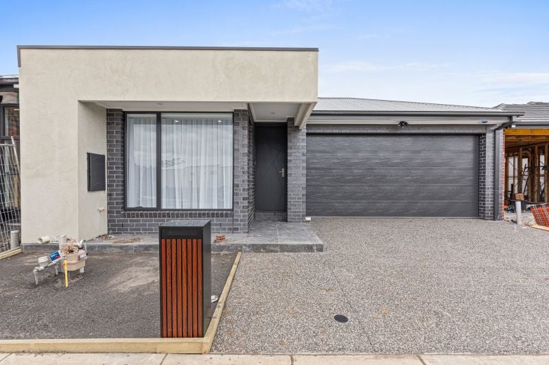 18 Pitchstone Circuit, Epping