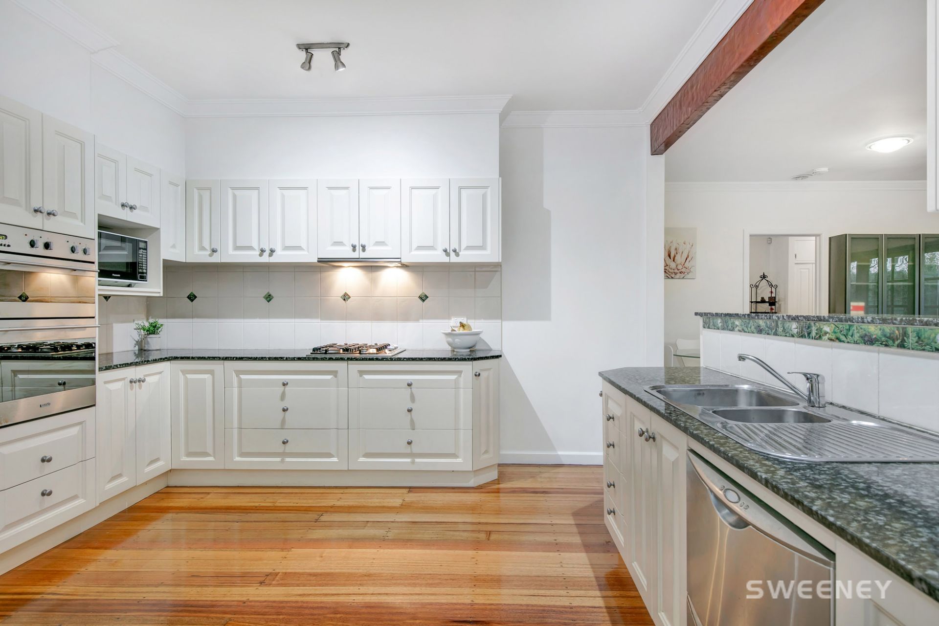 155 Railway Street North, Altona - Thumbnail 3