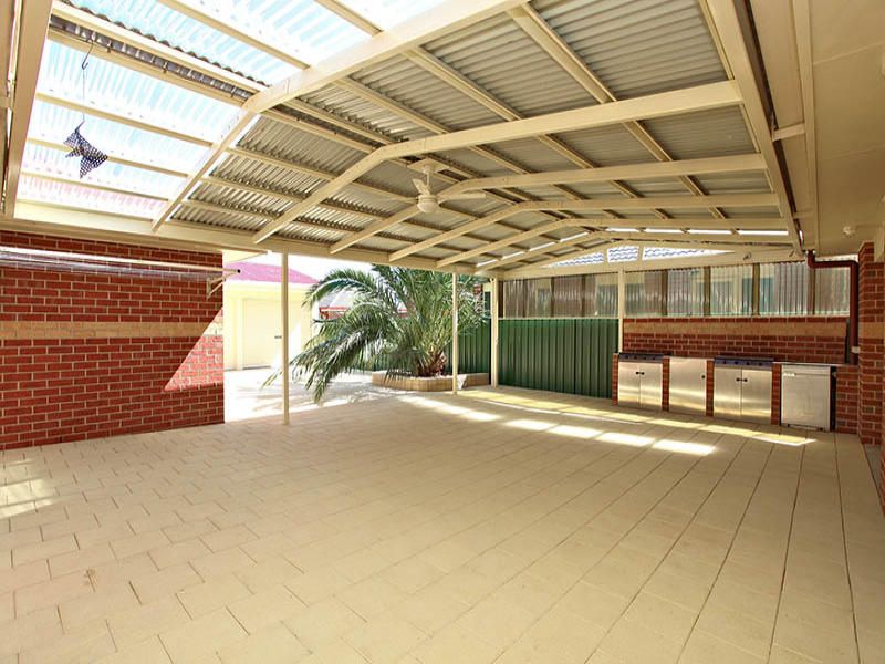 24 Wood Grove, Burnside - Thumbnail 7