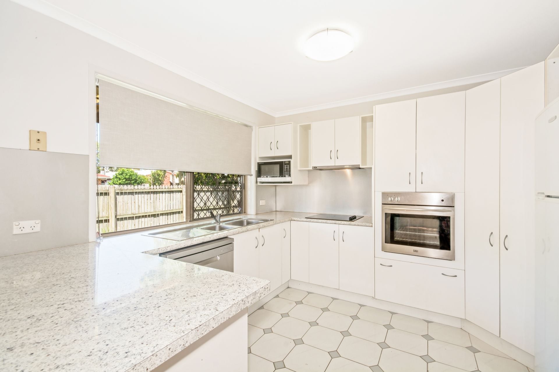1/4 Kenewin Avenue Maroochydore QLD, Maroochydore - Thumbnail 3