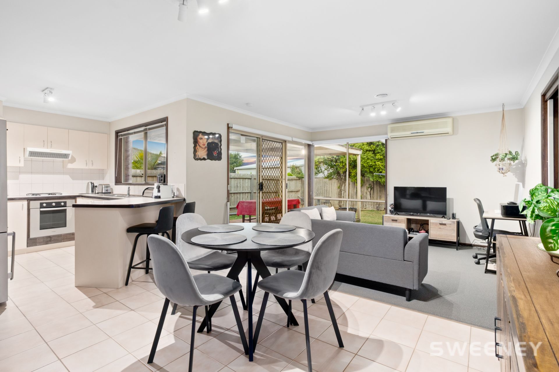 17 Victoria Street, Altona Meadows - Thumbnail 8