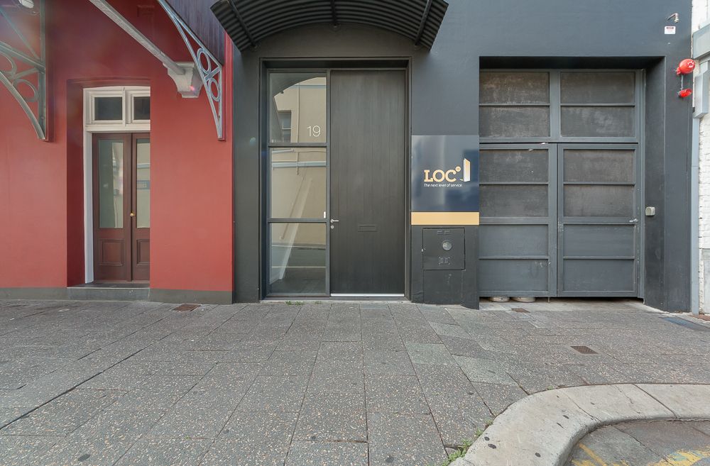 FANTASTIC CENTRALLY BASED FREMANTLE OFFICE!