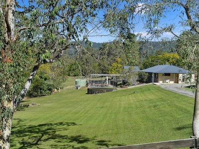 Samford Starter, 2.5 Acres, Deck, Pool, Sheds, Stables and Paddocks