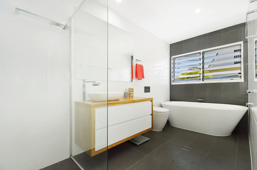 38 Mermaid Crescent, PORT MACQUARIE NSW 2444