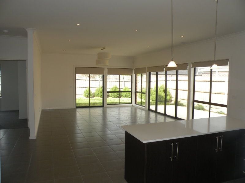 6 Nancarrow Drive DOREEN, Doreen - Thumbnail 6