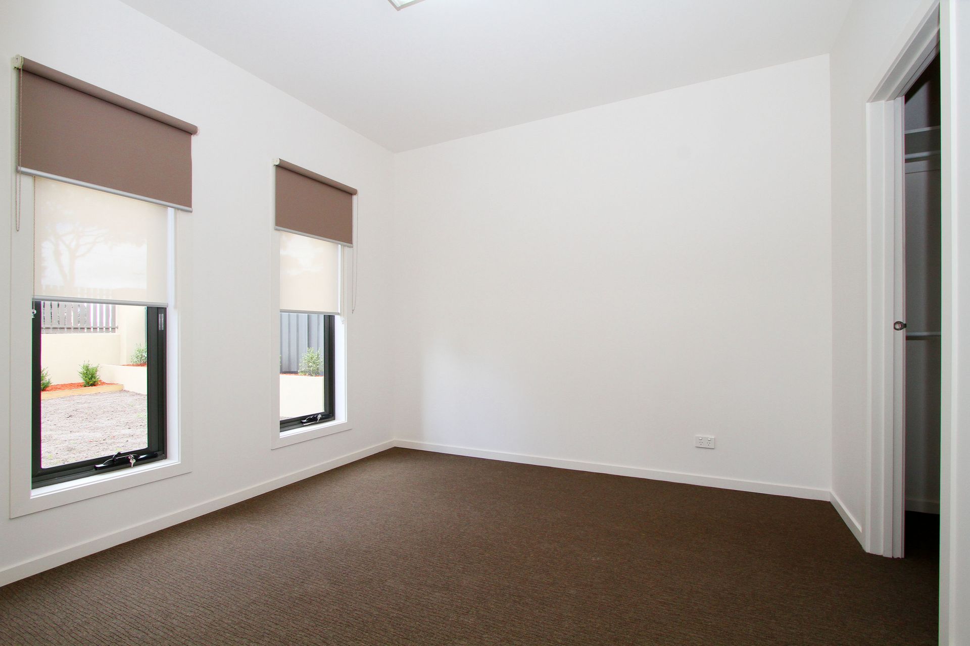 BRAND NEW TWO BEDROOM APARTMENT, GORGEOUS BUILDING, GREAT LOCATION!