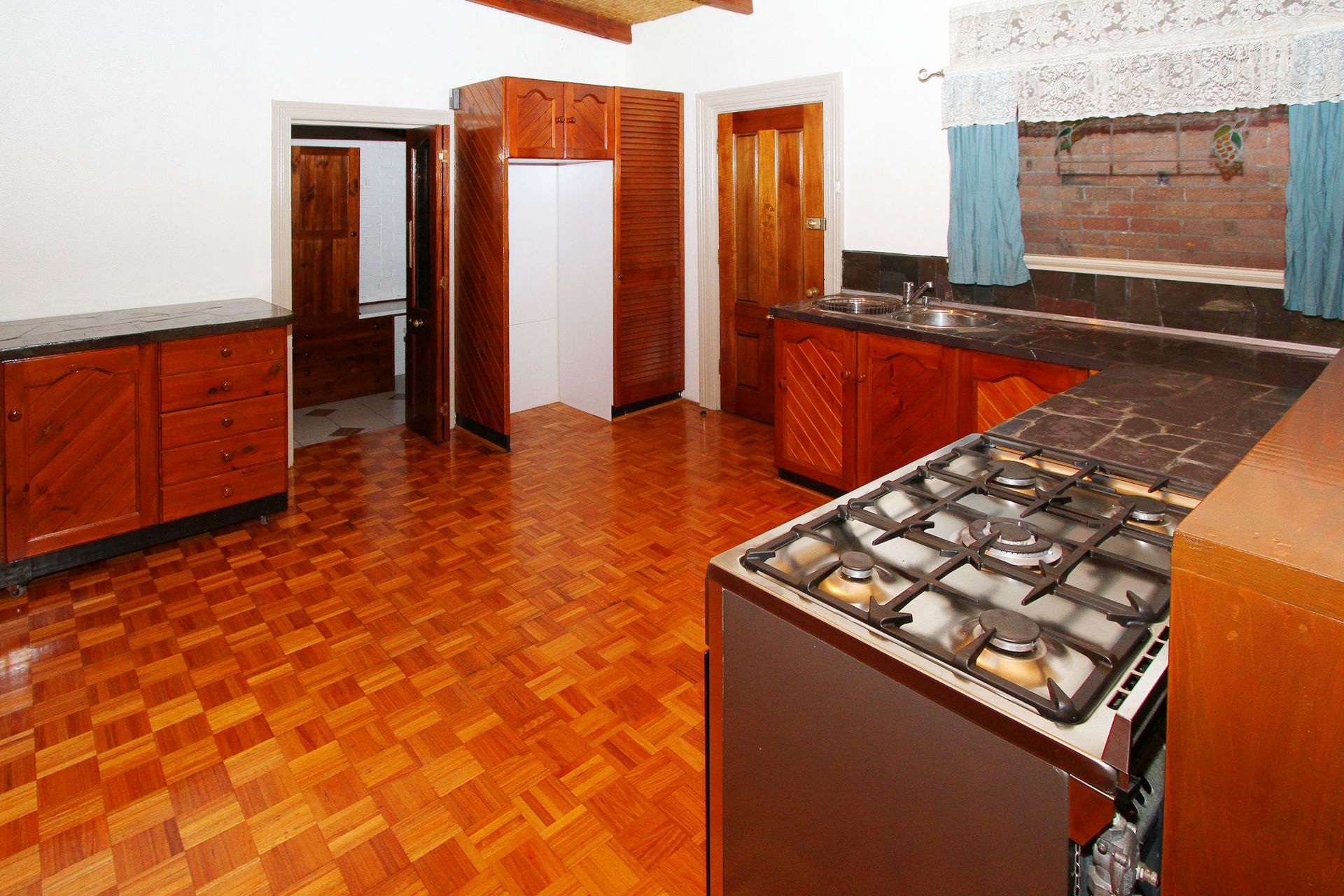 Gorgeous House in Perfect Location!