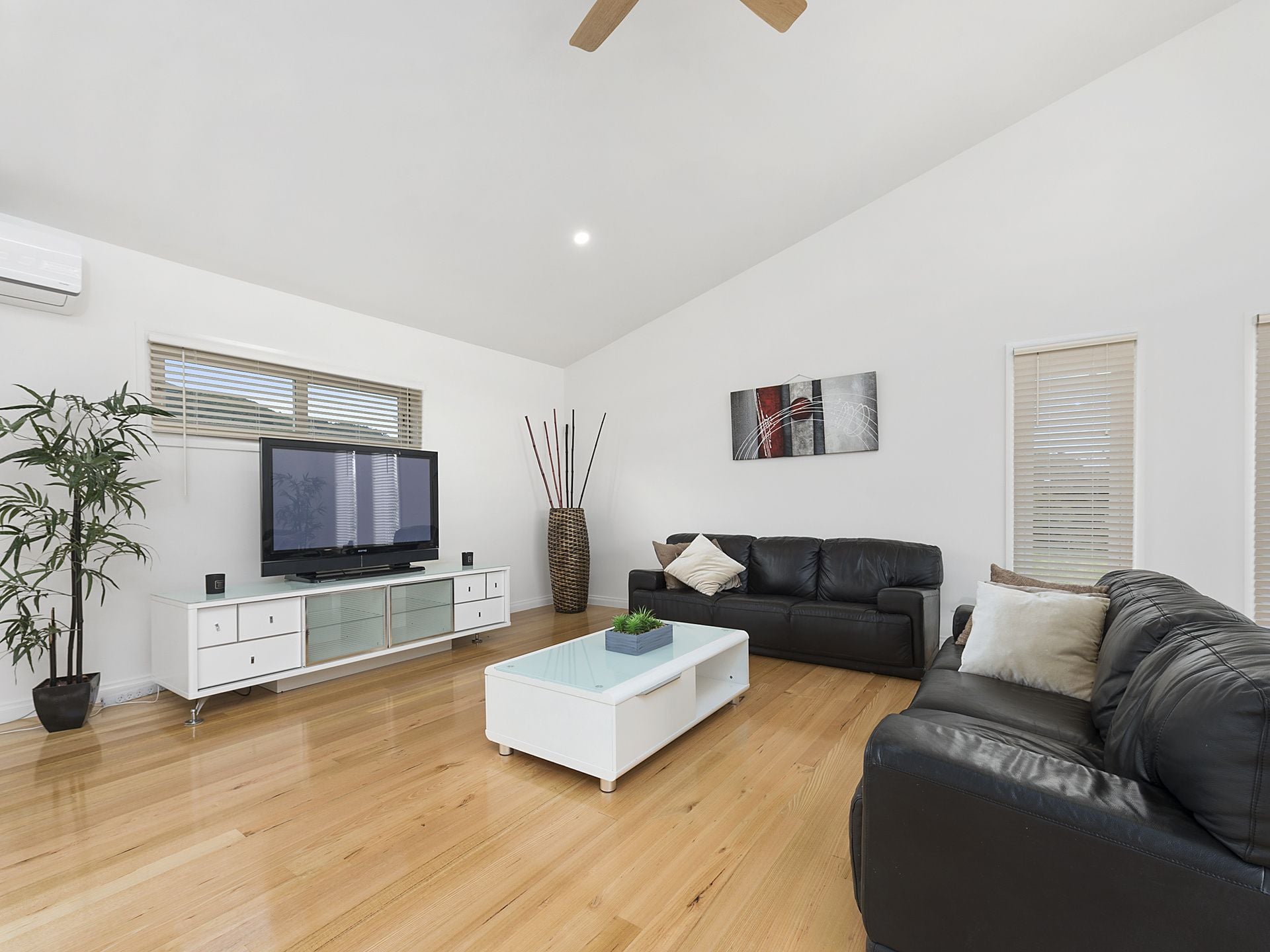 14 Dolphin Court, Apollo Bay - Thumbnail 4