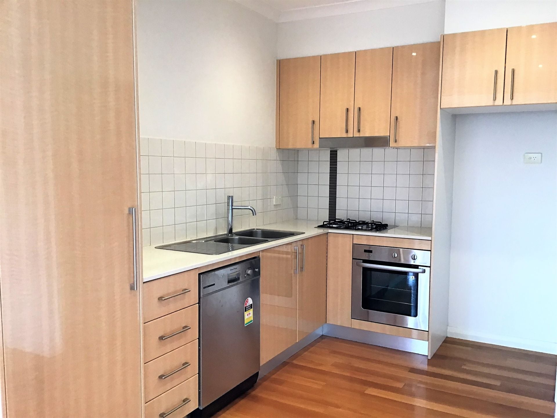 Two Levels, City Views With Entertainers Terrace