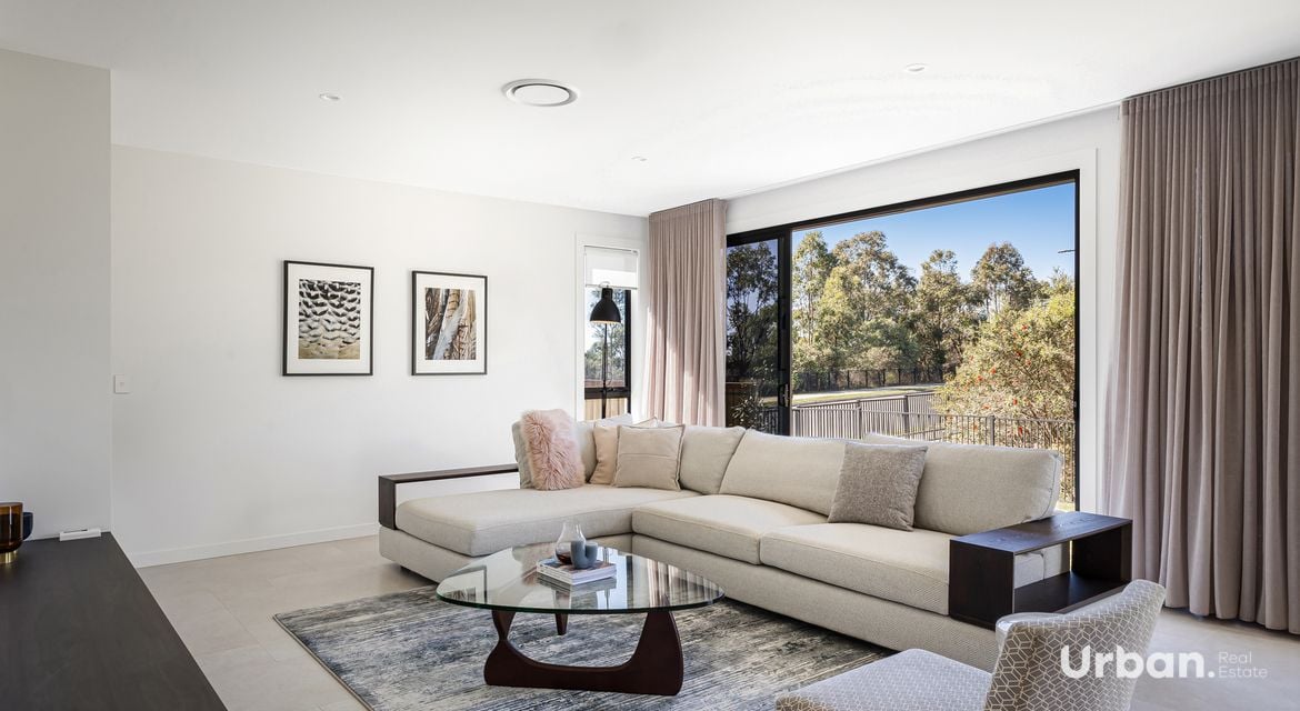 Colebee 1 Woodhall Close