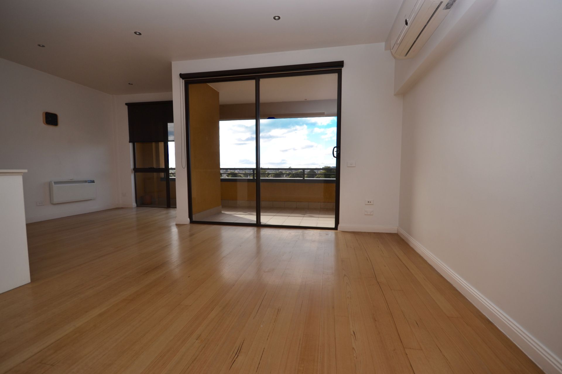APARTMENT LIVING