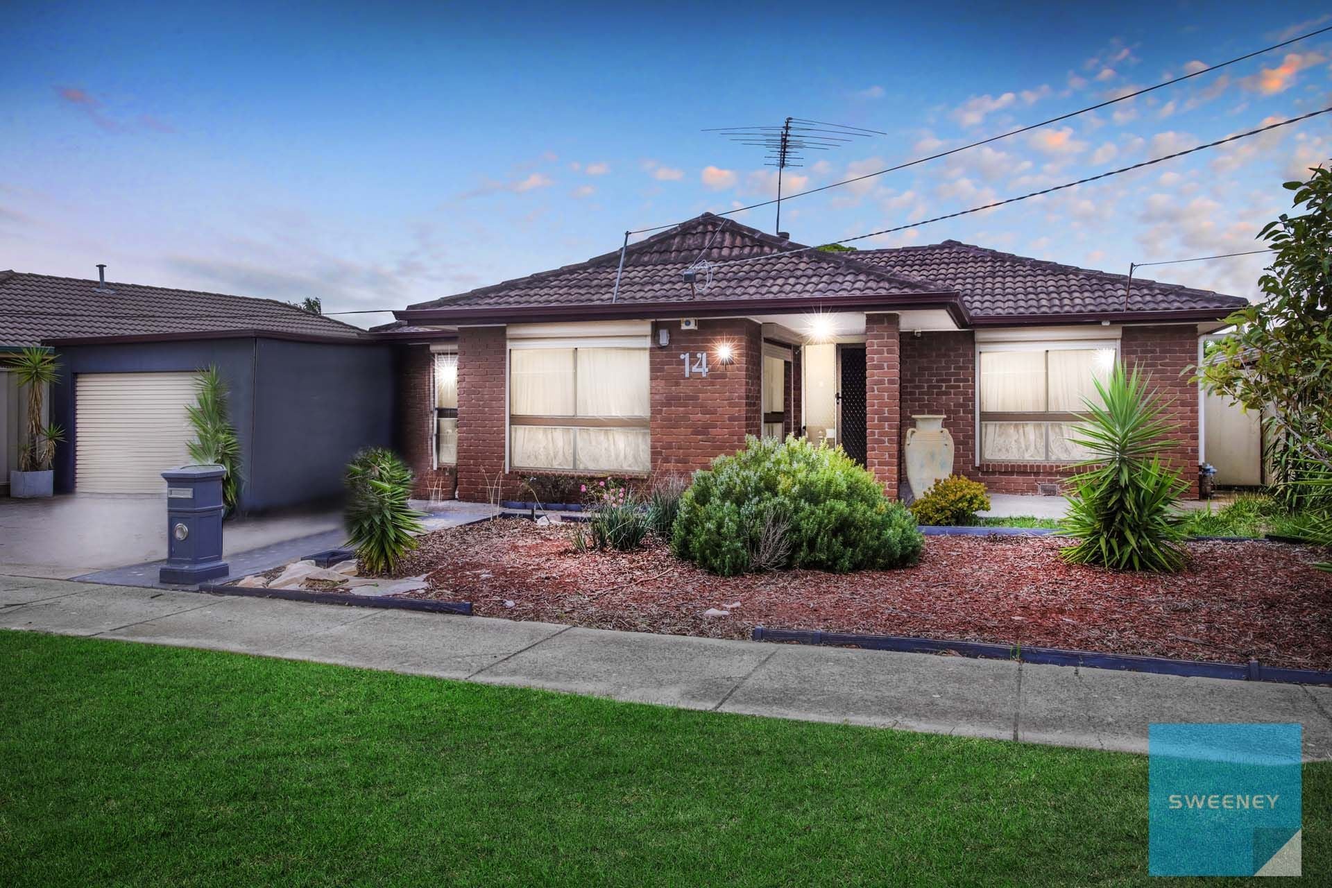 14 Redditch Crescent, Deer Park - Thumbnail 2