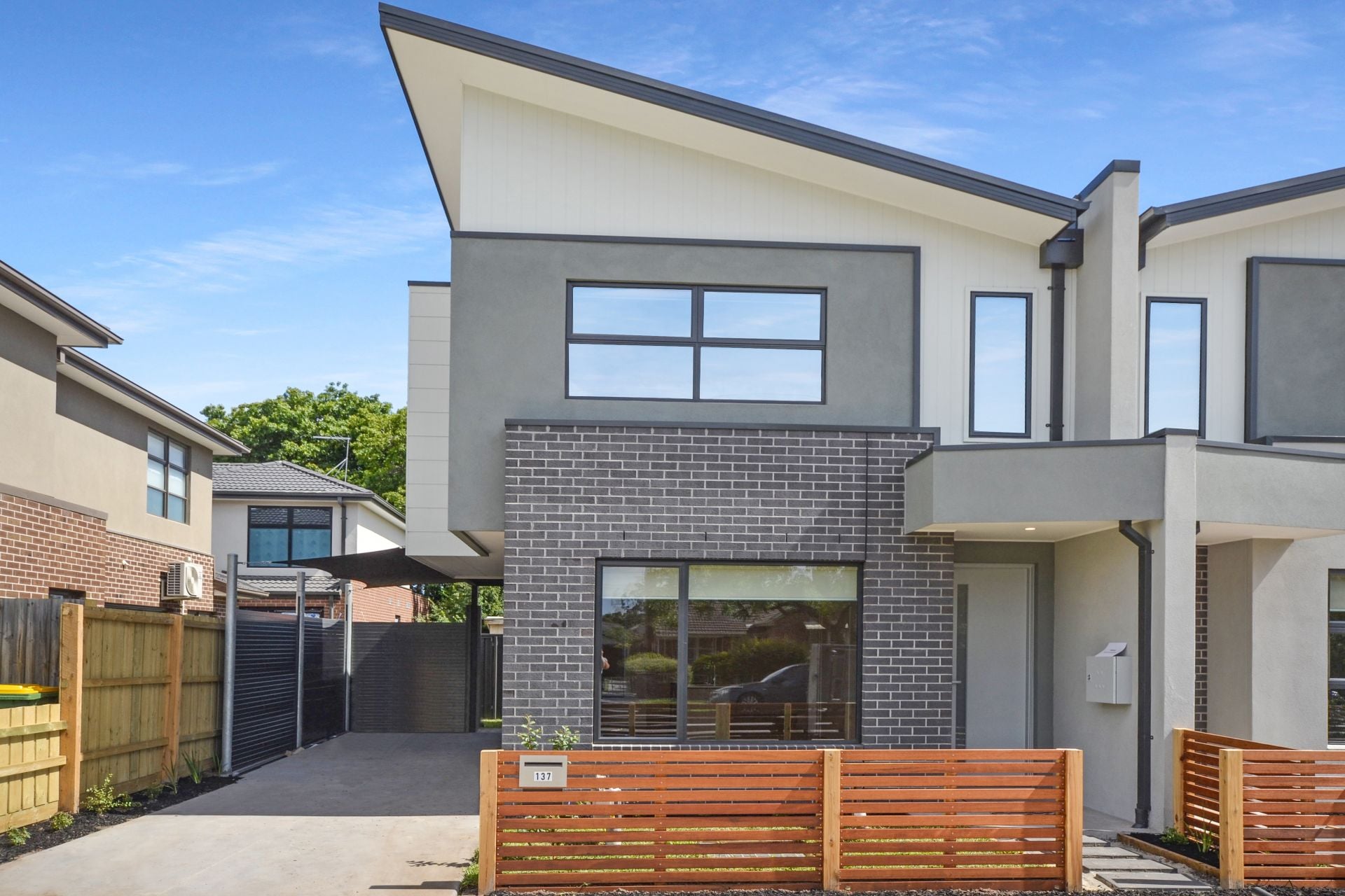 AS NEW THREE BEDROOM MODERN LIVING