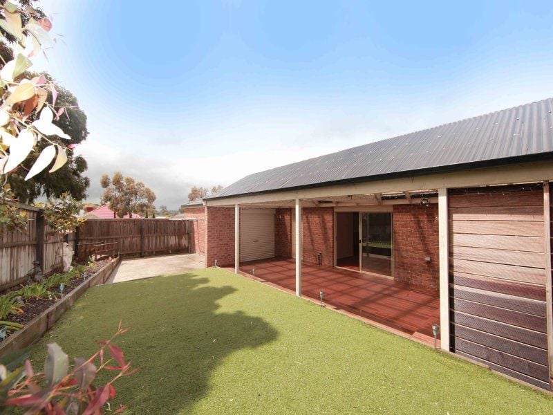 21 Fuschia Grove SOUTH MORANG, South Morang - Thumbnail 2