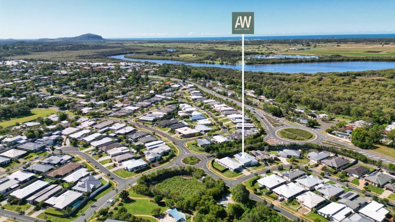 Live the Easy Life in Comfort & Style!