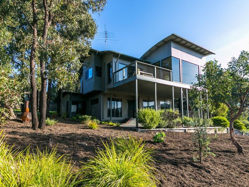 17 Forest Drive, Fairhaven - Thumbnail 2