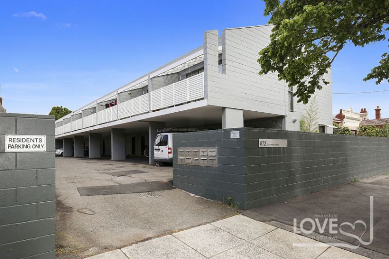 10/872 Drummond Street, Carlton North