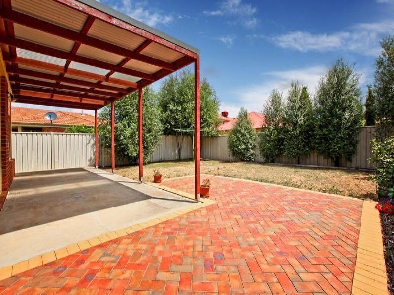 10 Taylors Court, Caroline Springs - Thumbnail 7