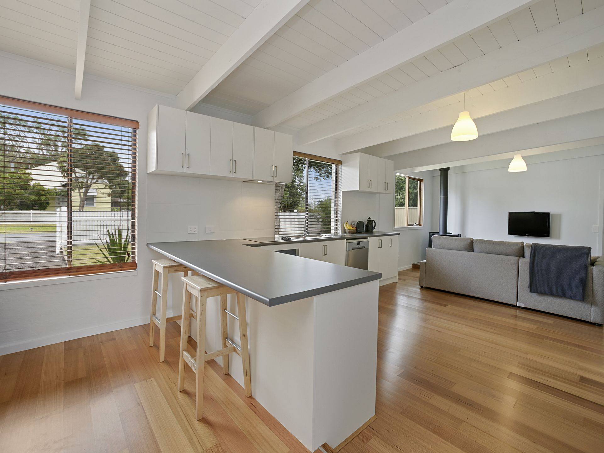 1a McLennan Street, Apollo Bay - Thumbnail 6