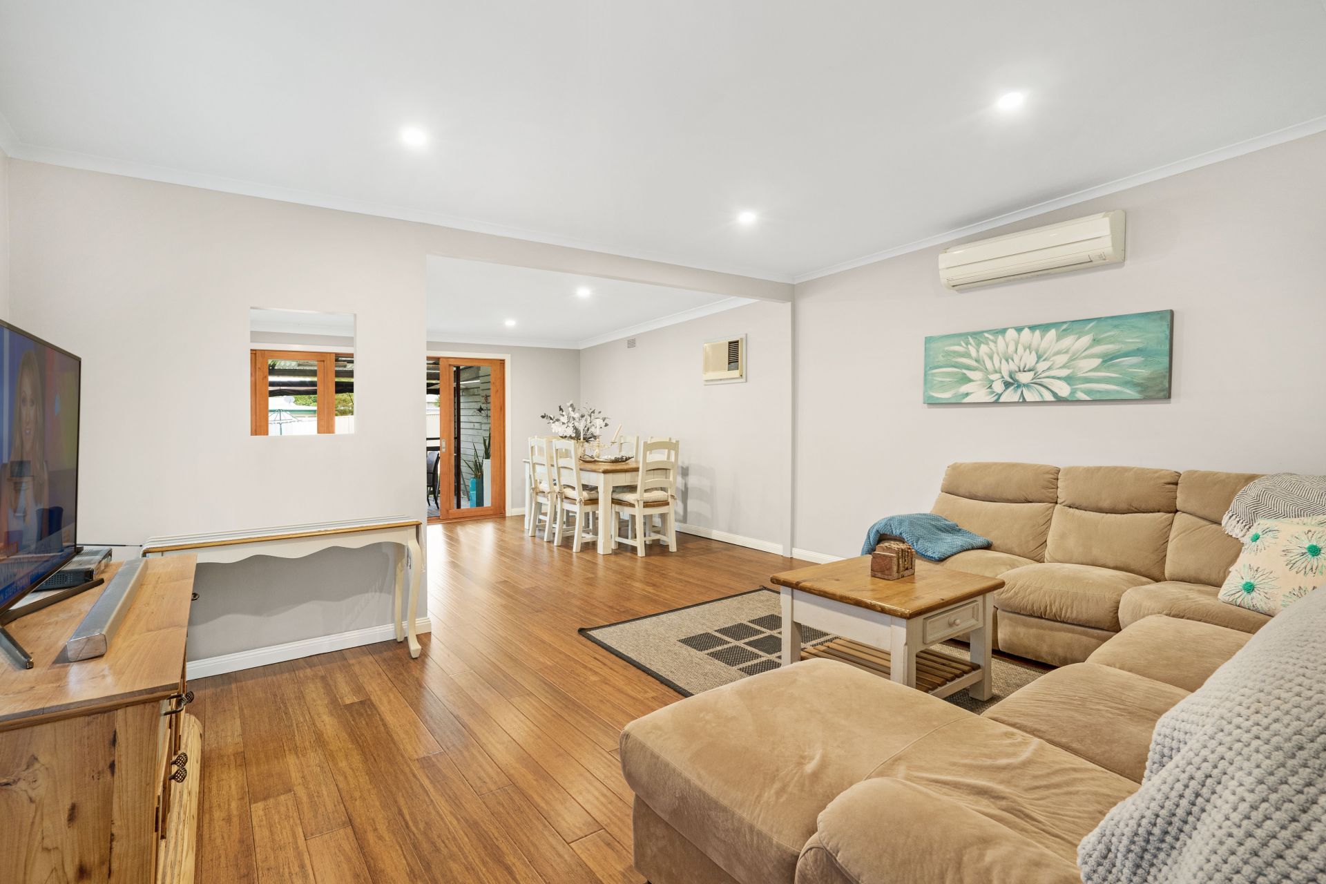 10 York Crescent Belmont North NSW, Belmont North - Thumbnail 5