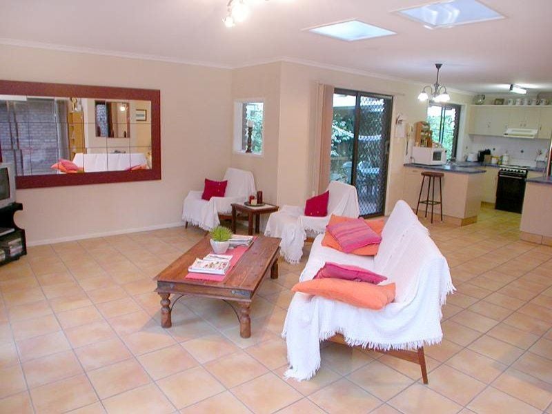 8 Cliff Avenue, Hazelbrook, NSW, 2779, Hazelbrook - Thumbnail 5