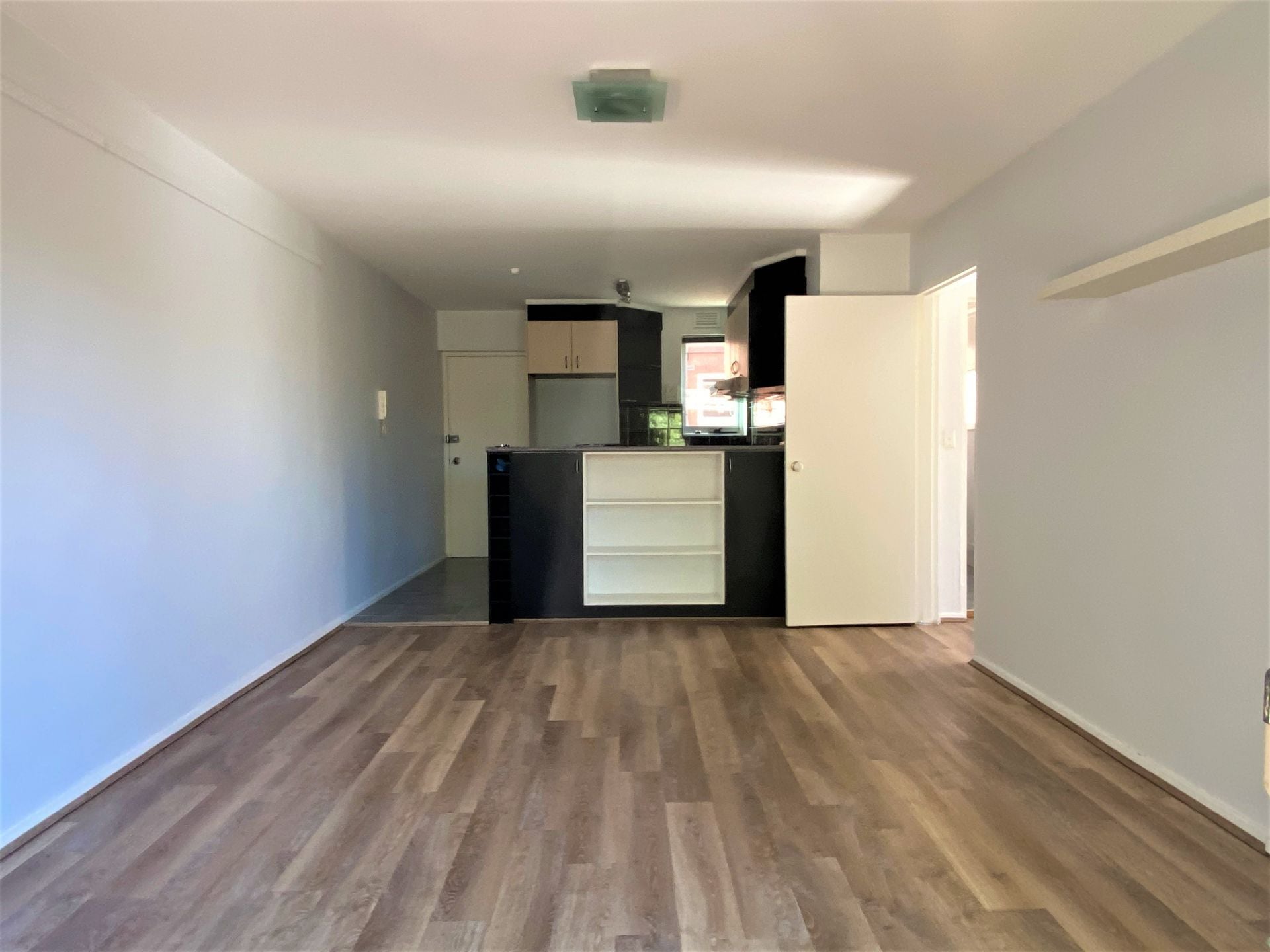 Refurbished Apartment With a Private Courtyard!