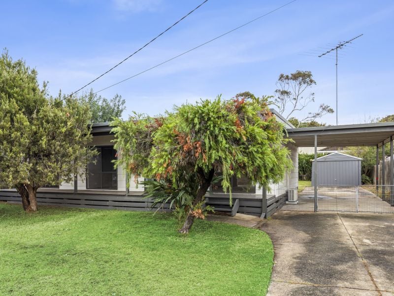 32 Parkside Crescent, Torquay VIC 3228