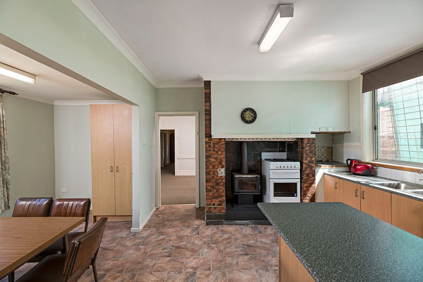 COMFORTABLE LIVING IN PRESTON CENTRAL