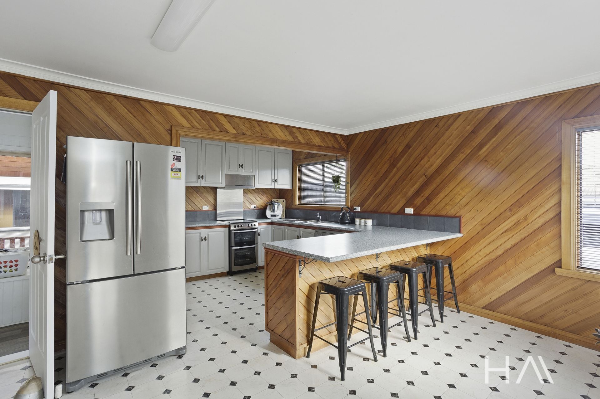15A Frederick Street Perth, Perth - Thumbnail 4