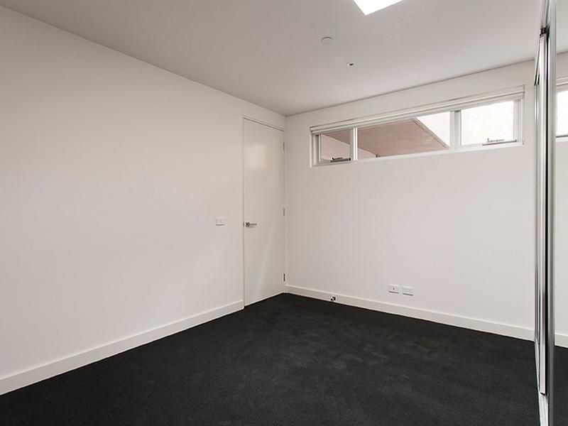 2/490 Dandenong Road, Caulfield North - Thumbnail 8