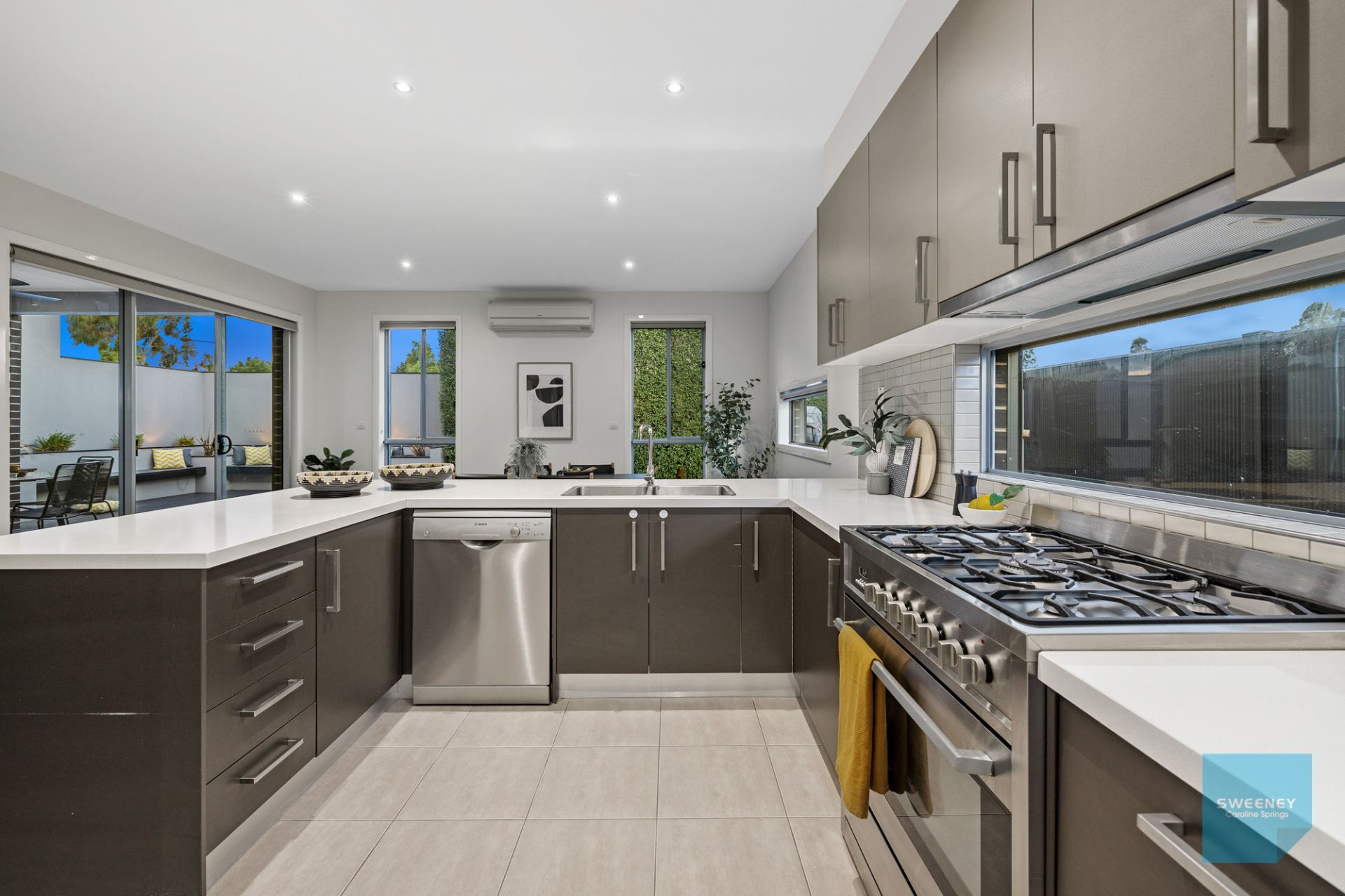 17 Boathouse Drive, Caroline Springs - Thumbnail 8