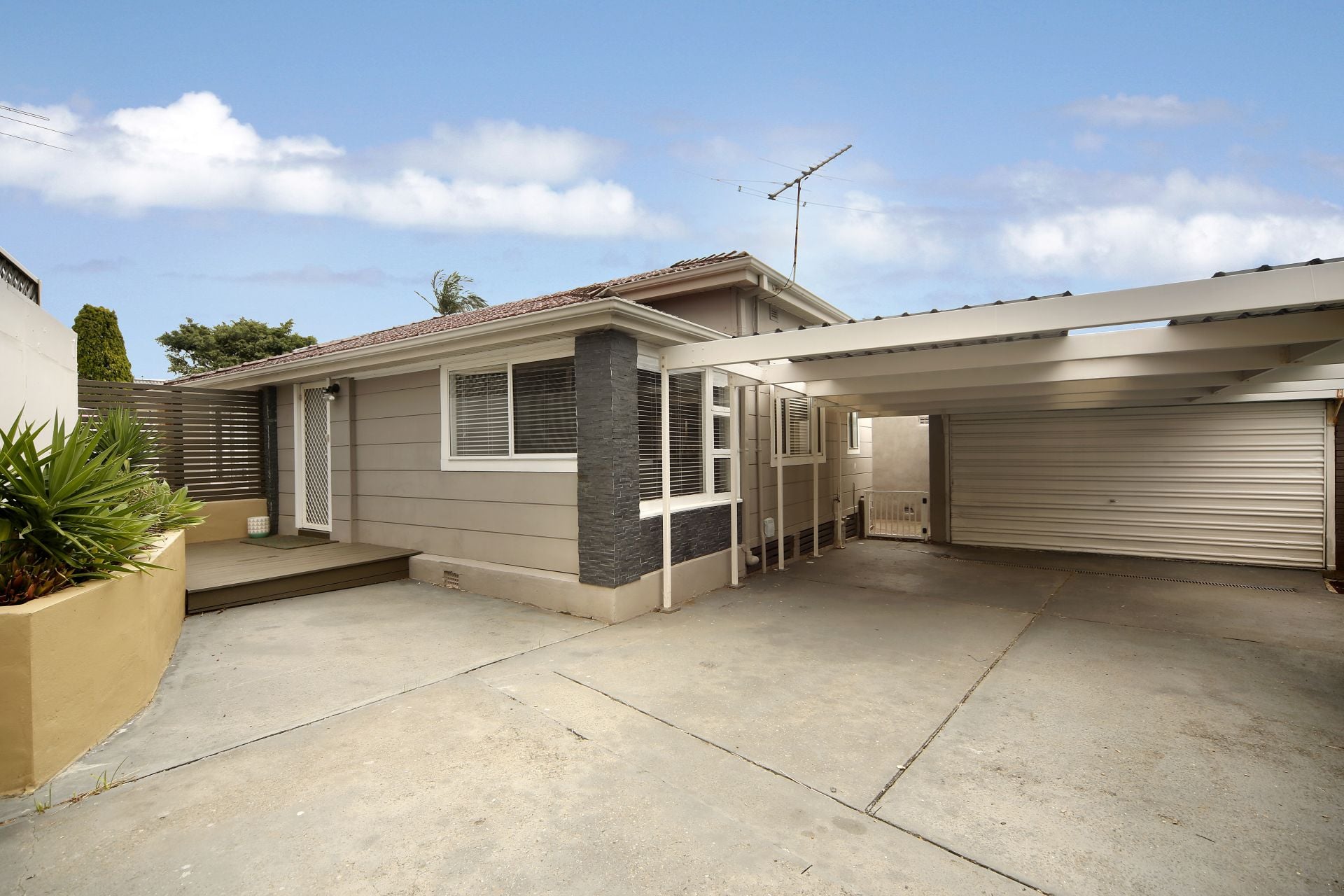 265a Cooriengah Heights Road, Engadine, Engadine - Thumbnail 2
