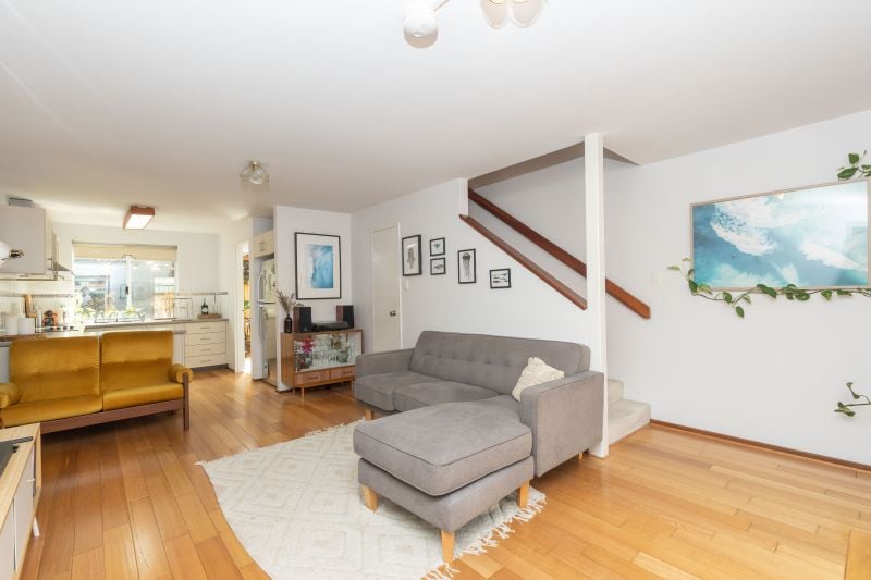 Real Estate For Sale 2/8 Leonora Street Como , WA