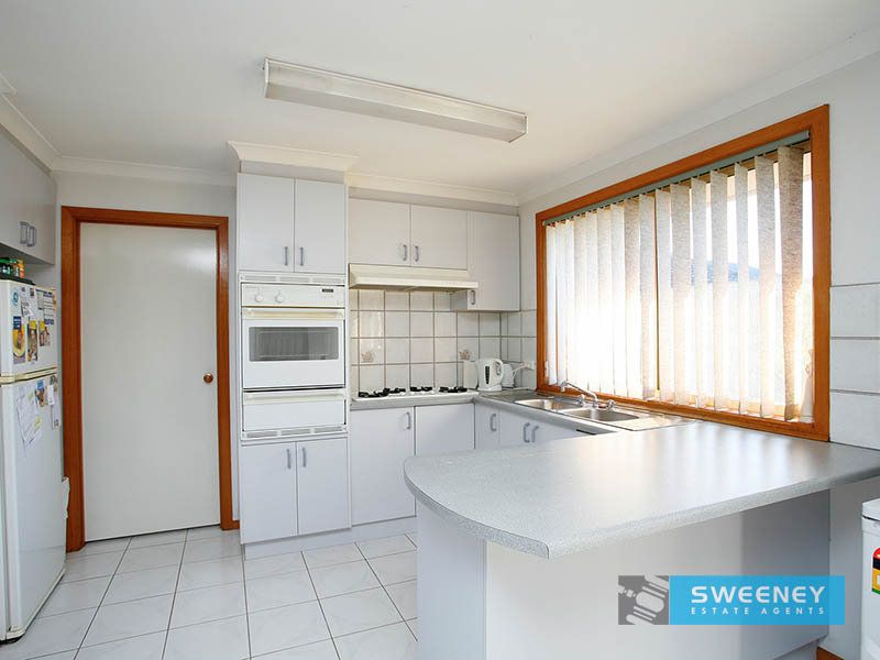 11 Jeavons Court, Altona Meadows - Thumbnail 3