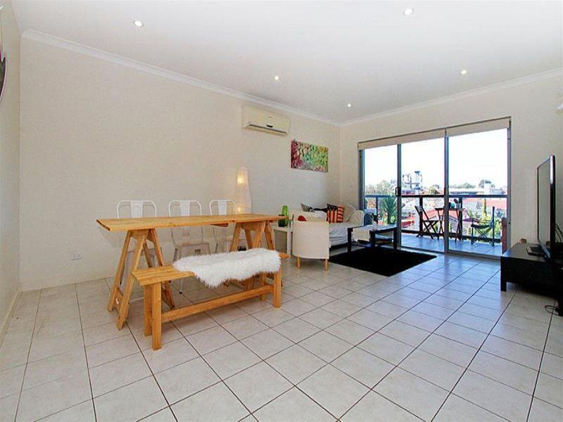 21/2 Arthur Street, Preston