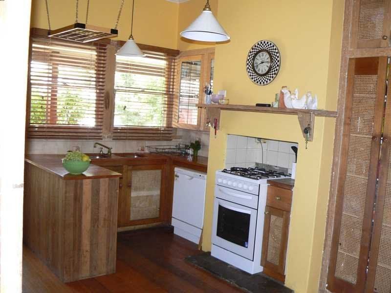 46 Sinclair Street COLAC VIC, Colac - Thumbnail 3